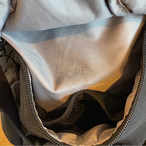 Athleta Kinetic Gym Duffle Bag Travel Weekender Black - Picture 8 of 16